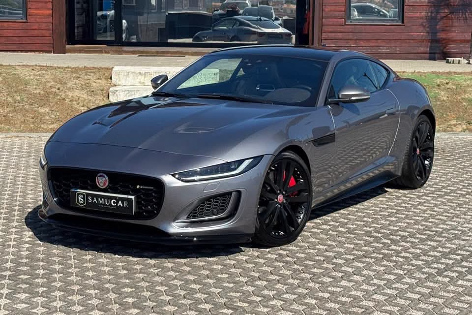 Jaguar F-Type P300 Coupé
