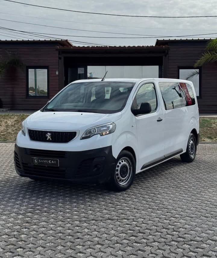 Peugeot Traveller 9 lugares