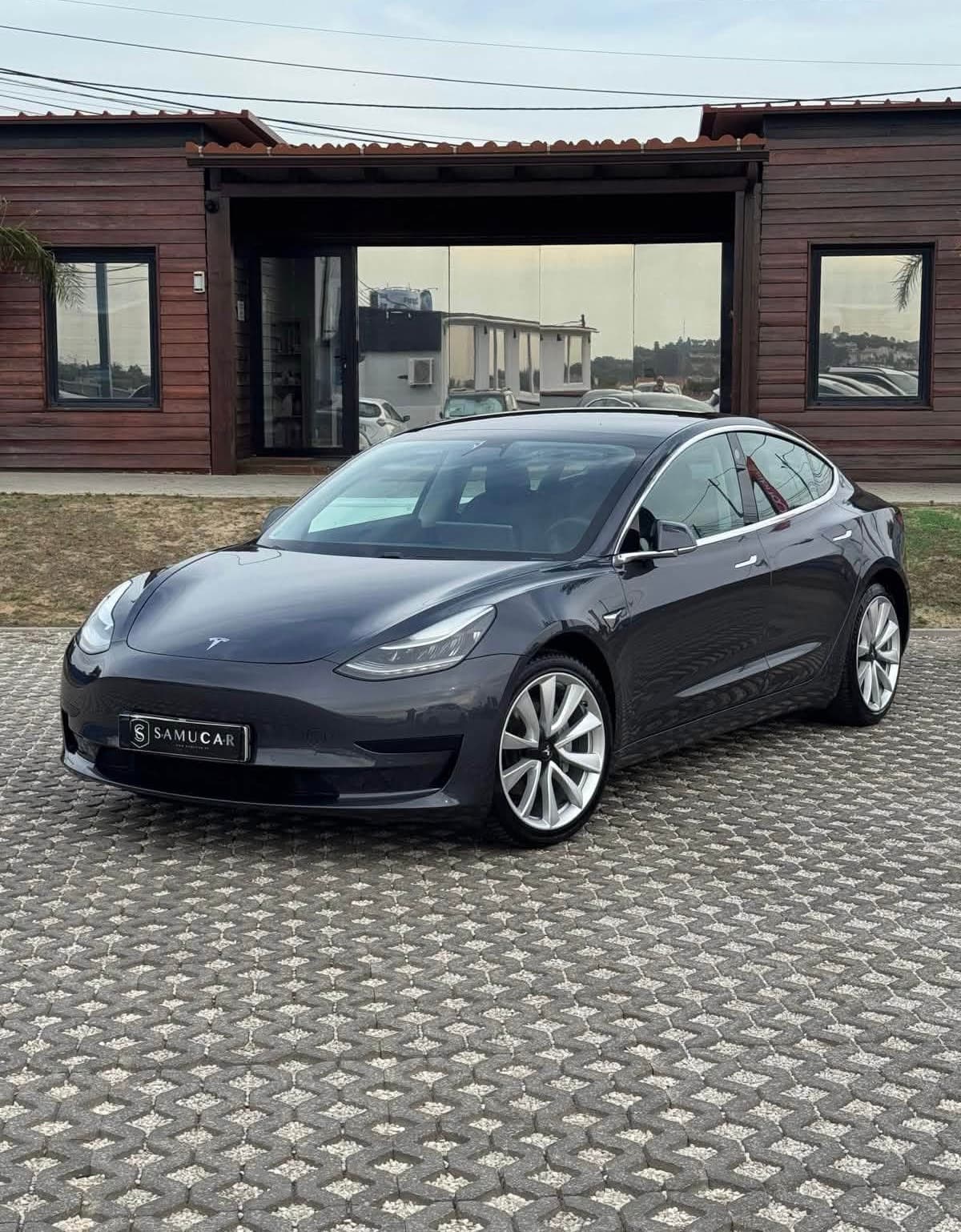 Tesla Model 3 Standard Range Plus